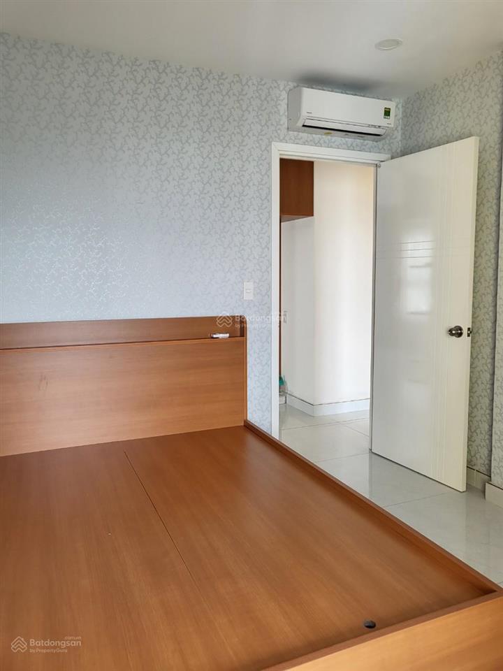 Bán căn 3 phòng ngủ có nội thất đầy đủ chỉ dọn vào ở ngay giá 4,2 tỷ.  0907 383 *** châu