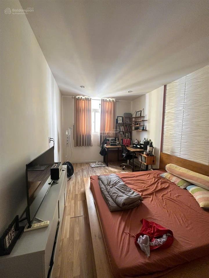 Bán căn hộ city gate, căn 2 phòng ngủ 2wc rộng 73 m², view hồ bơi có nội thất cao cấp giá 2,85 tỷ