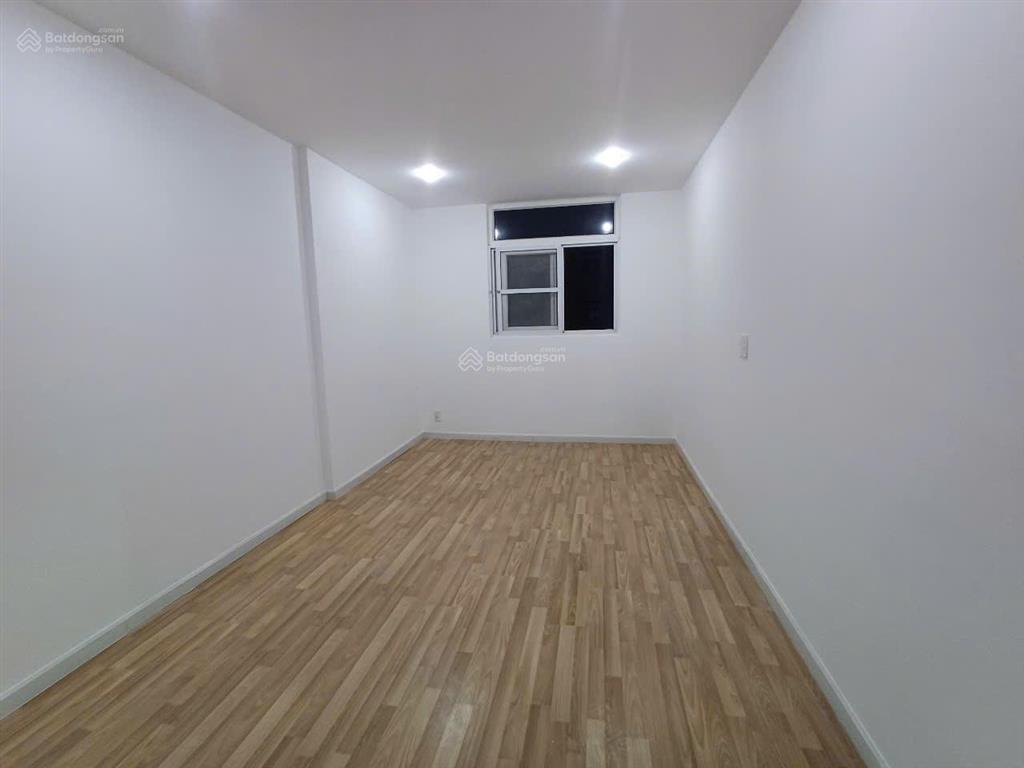 Bán căn hộ city gate towers, giá 2,8 tỷ, rộng 73m² có 2 phòng ngủ 2wc.