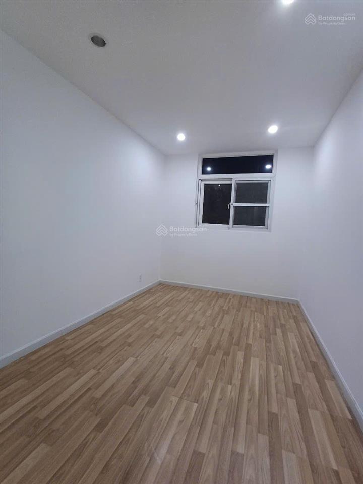 Bán căn hộ city gate towers, giá 2,8 tỷ, rộng 73m² có 2 phòng ngủ 2wc.