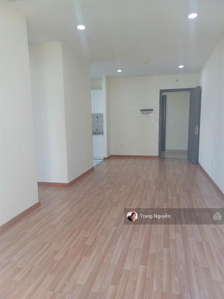 Cần bán nhanh căn góc 2 phòng ngủ view quận 1