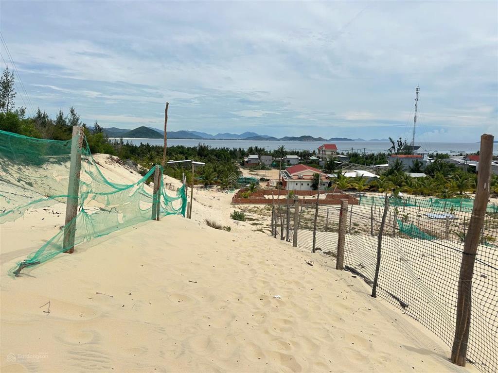 Đất mặt biển bãi tắm đẹp, hàng hiếm, giá cực rẻ cho nhà đầu tư hay mua để dành