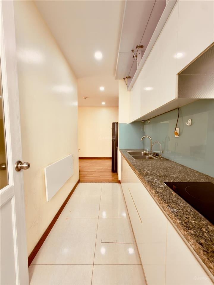 Bán căn góc cc diamond riverside, võ văn kiệt, 3,35 tỷ, 68m2, đẹp, nhiều tiện ích