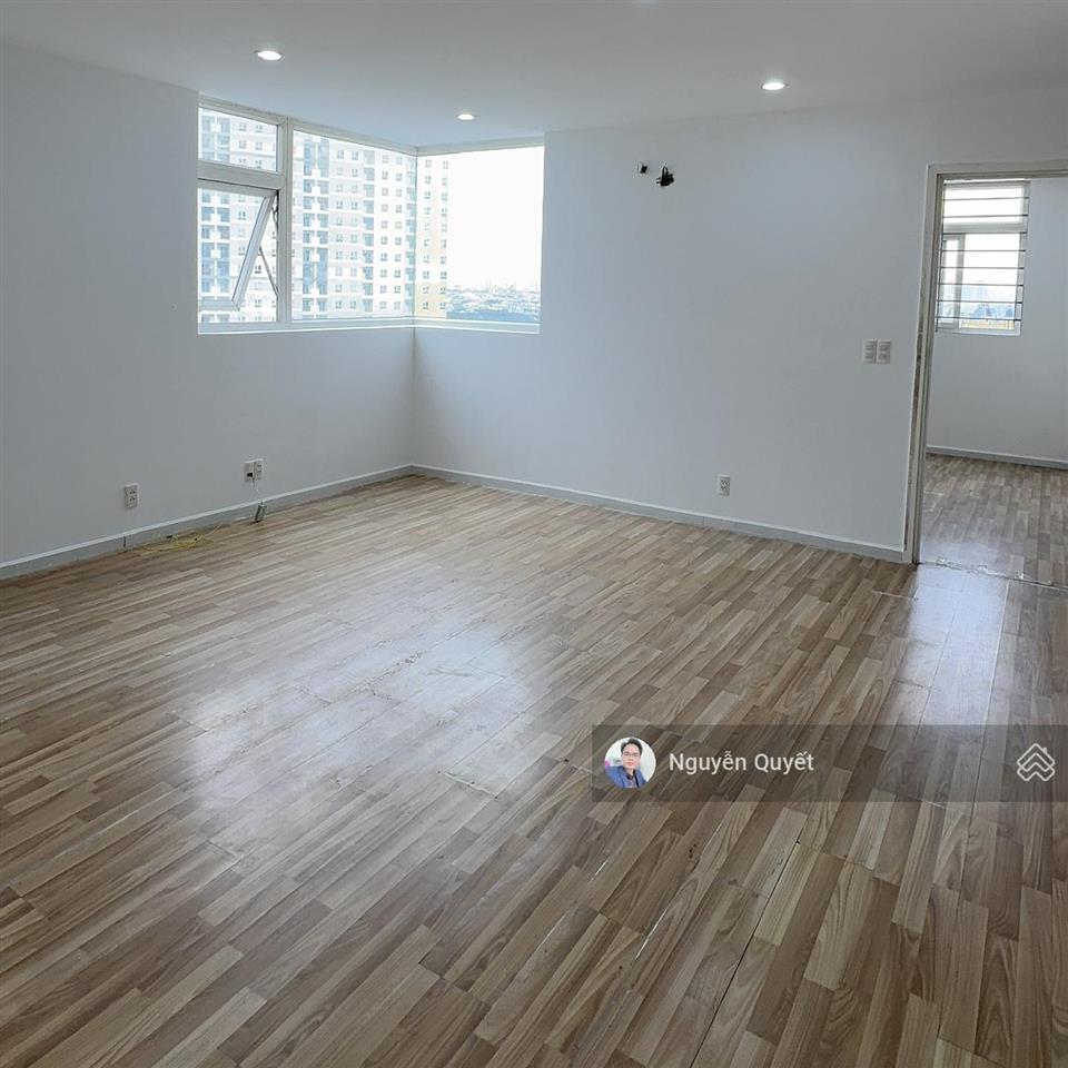 Bán gấp căn góc 3 phòng ngủ, city gate tower  view city tuyệt đẹp!