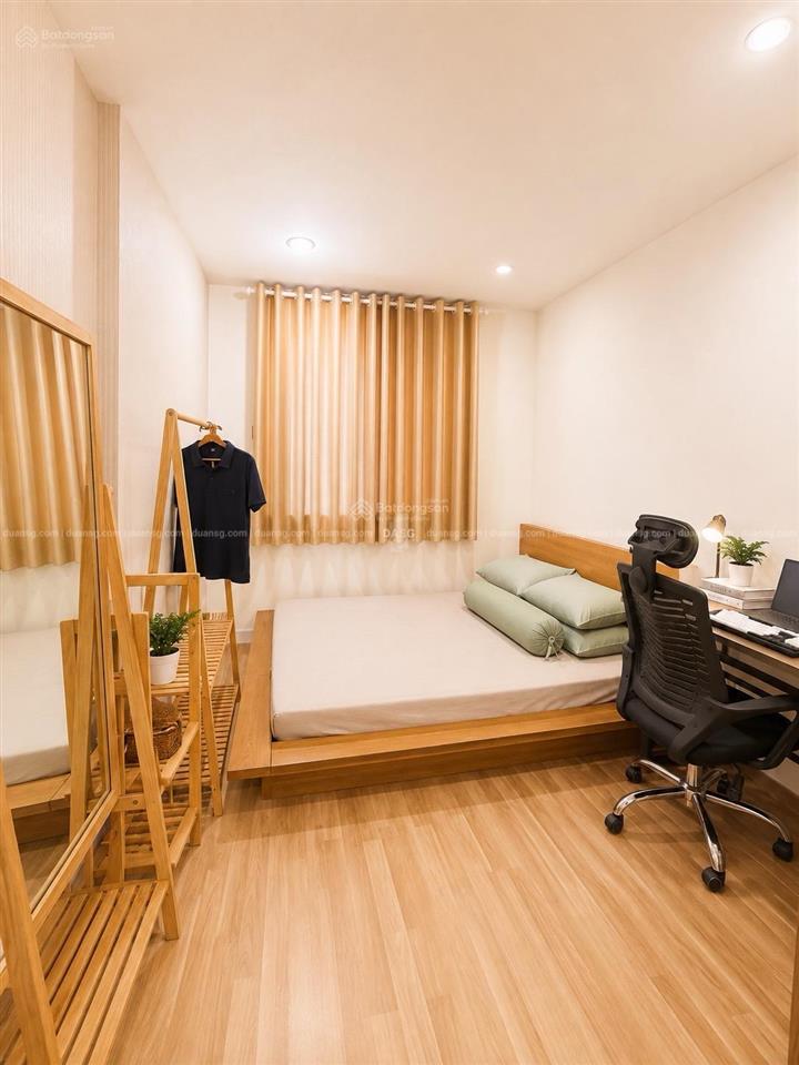 Hiếm có căn 2pn city gate towers mặt tiền đường võ văn kiệt giá 2,85 tỷ full nội thất, view hồ bơi