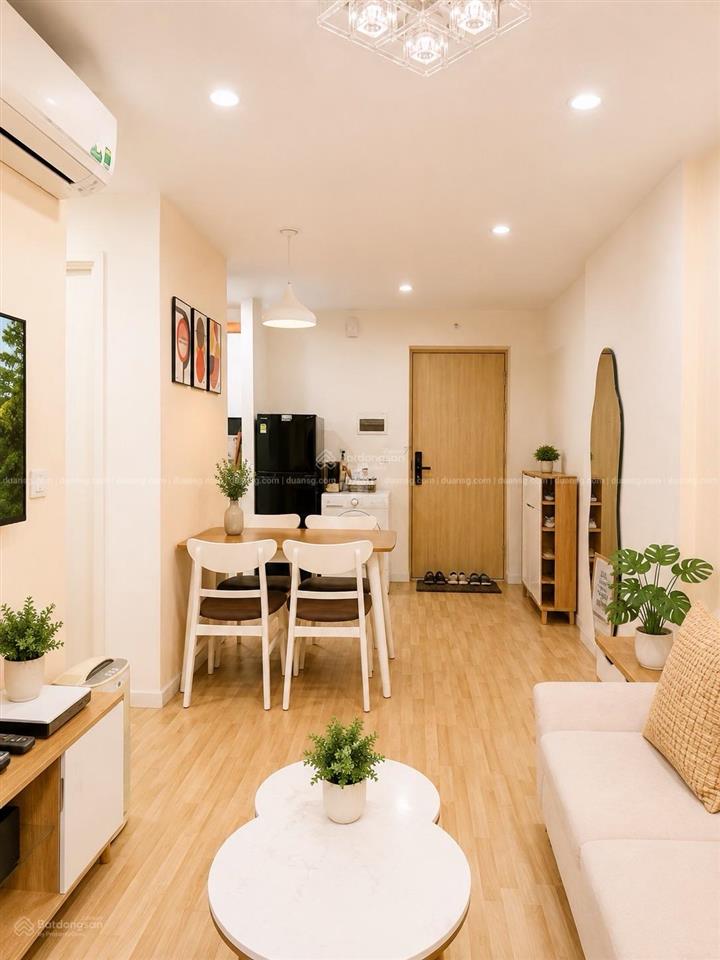 Hiếm có căn 2pn city gate towers mặt tiền đường võ văn kiệt giá 2,85 tỷ full nội thất, view hồ bơi