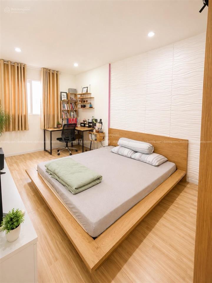 Hiếm có căn 2pn city gate towers mặt tiền đường võ văn kiệt giá 2,85 tỷ full nội thất, view hồ bơi