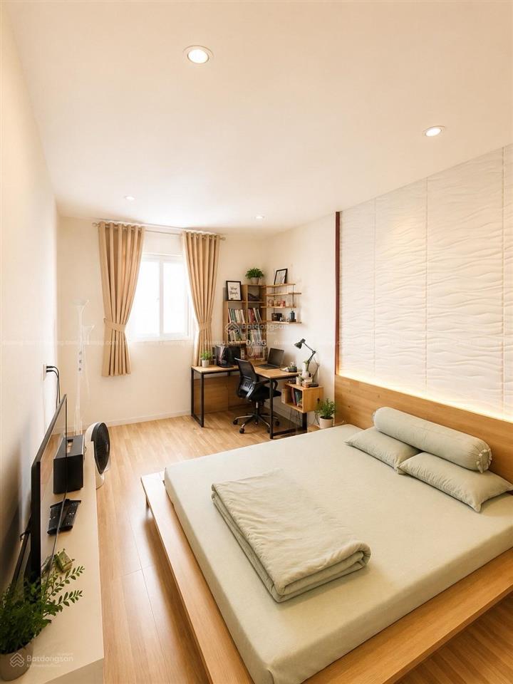 Hiếm có căn 2pn city gate towers mặt tiền đường võ văn kiệt giá 2,85 tỷ full nội thất, view hồ bơi