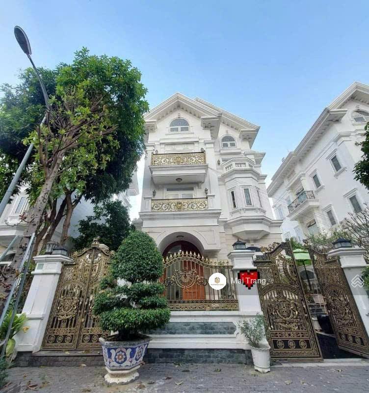 Bán biệt thự cityland gò vấp 2 mặt tiền, 1 hầm  1 trệt  2 lầu  áp mái, giá bán 75 tỷ