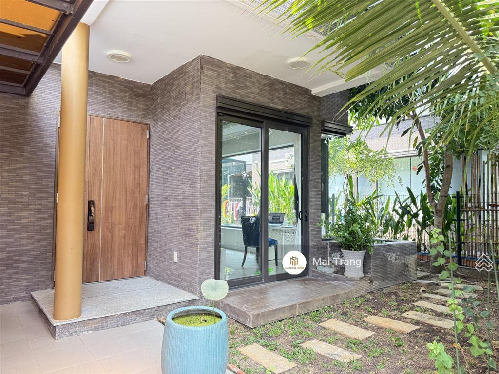 Biệt thự waterpoint, đầy đủ nội thất cao cấp 1 trệt, 1 lầu, sổ hồng. giá bán 9,3 tỷ