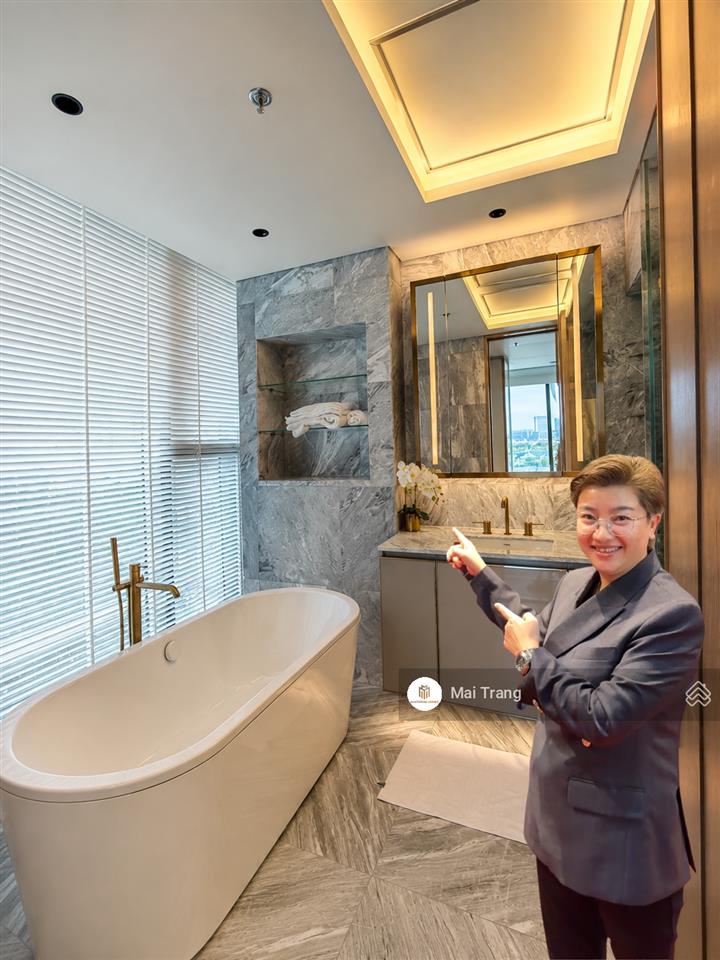 Grand marina saigon  jw marriott, căn hộ 2pn view sông sài gòn & cầu ba son giá 45 tỷ sổ hồng