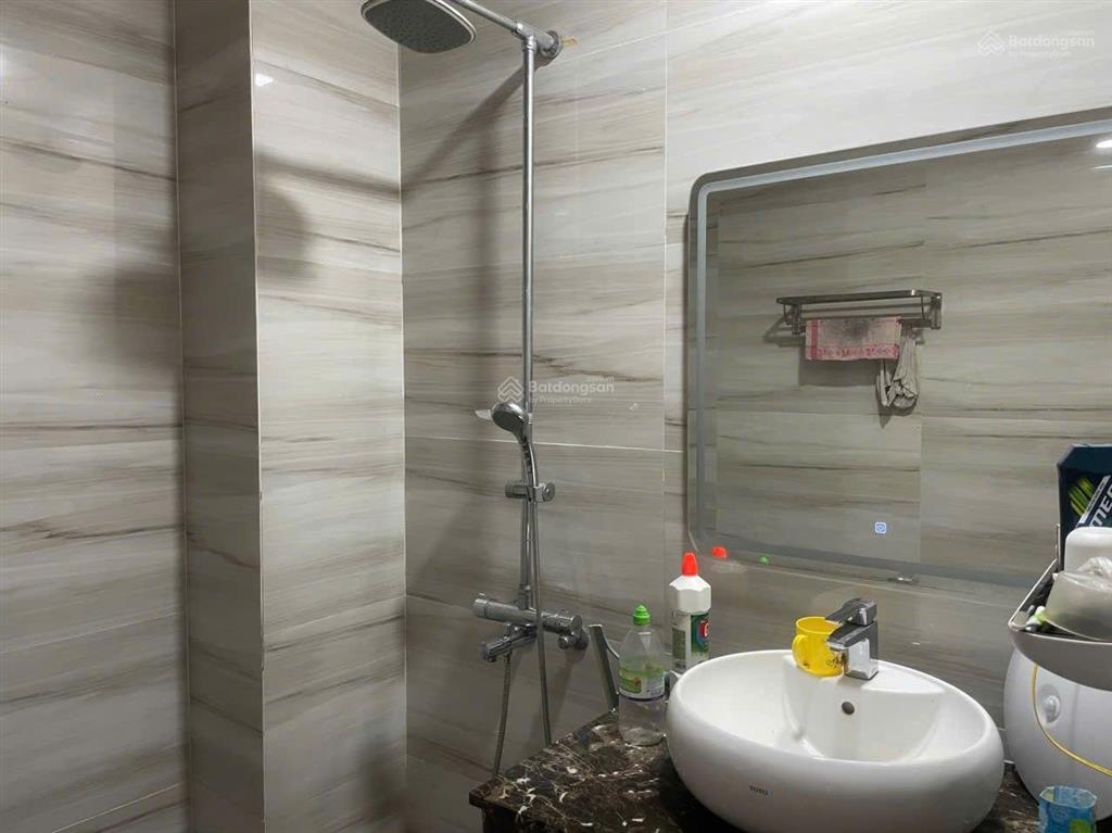 Biệt thự liên phường quận 9, dt đất 10x18, 3 tầng thang máy giá 23 tỷ