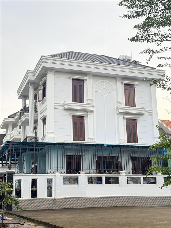 Biệt thự đẹp ngay liên phường sát dự án global city bán gấp