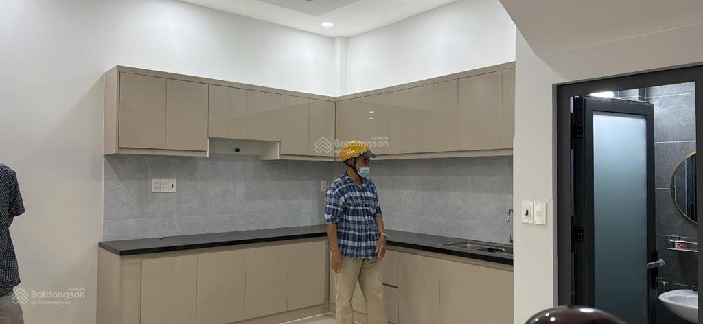 Hiếm  nhà mới 3 tầng sát mặt tiền đường nguyễn duy trinh q2, sổ hồng hoàn công giá tốt