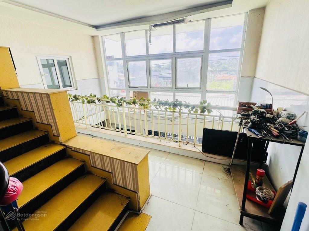 Quận 2  nhà 4 tầng mặt tiền đường số, xe tải vivu, 92m2 chỉ 8,1 tỷ