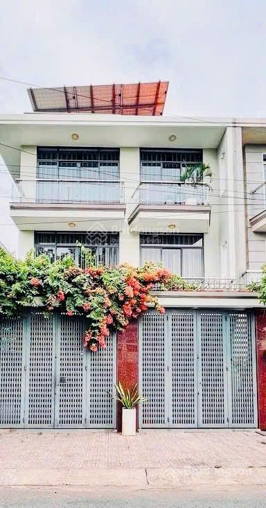 Biệt thự liên phường, 3 tầng thang máy, sổ vuông a423 tỷ