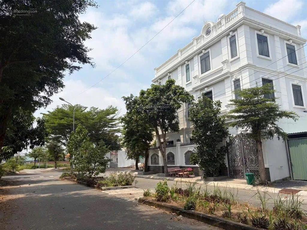 Bán đất tại đường bưng ông thoàn, 9,5 tỷ, 160 m², sổ hồng