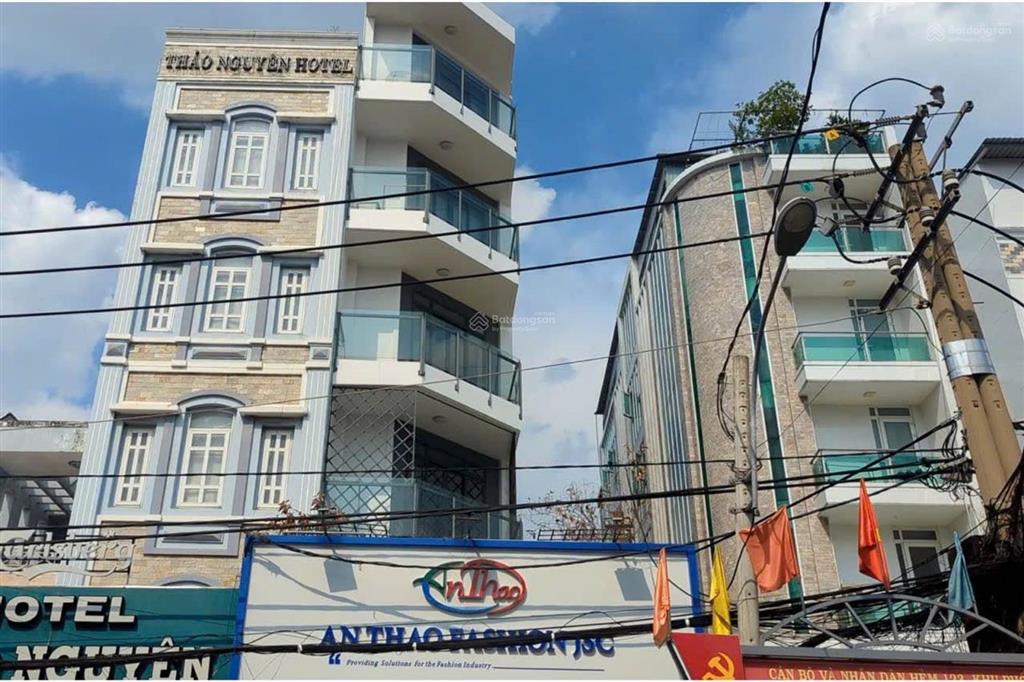 Mặt tiền góc đỗ xuân hợp  nhà mới 11 phòng lớn có thang máy 850m2 sàn
