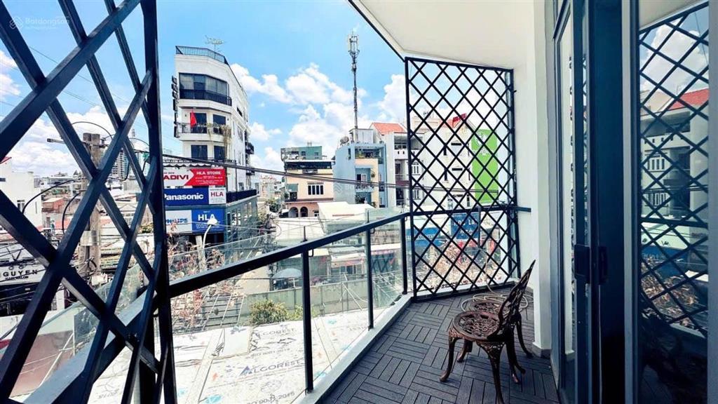 Mặt tiền góc đỗ xuân hợp  nhà mới 11 phòng lớn có thang máy 850m2 sàn