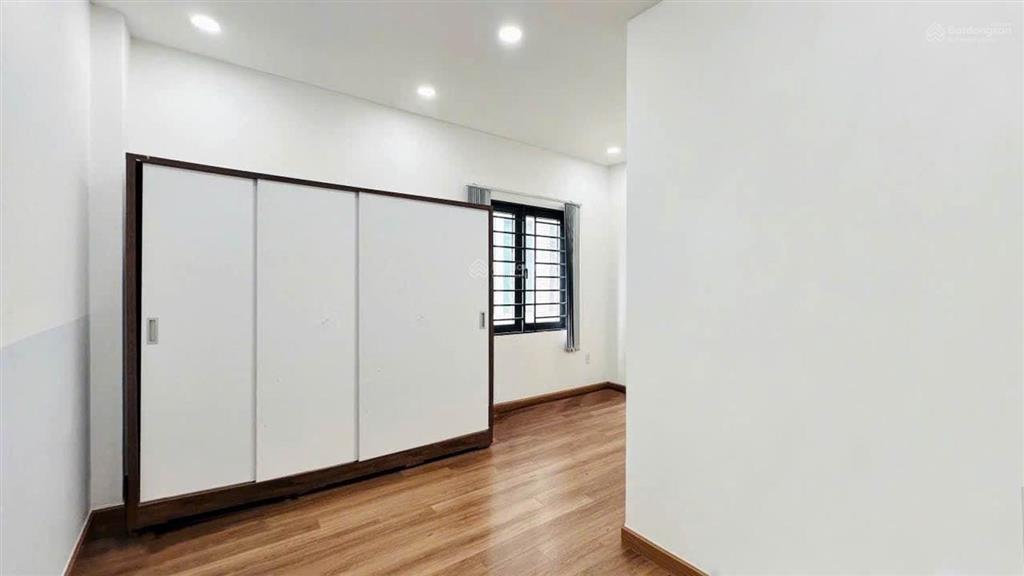 Mặt tiền góc đỗ xuân hợp  nhà mới 11 phòng lớn có thang máy 850m2 sàn