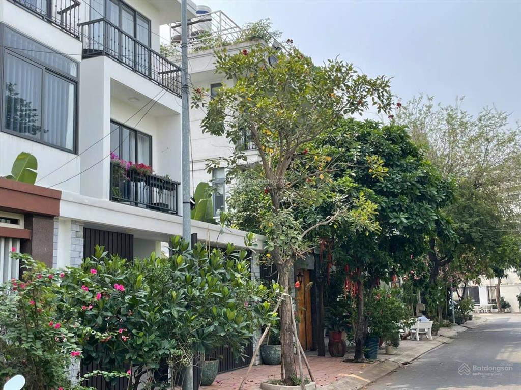 Đẳng cấp sống thượng lưu, biệt thự thang máy đường liên phường.