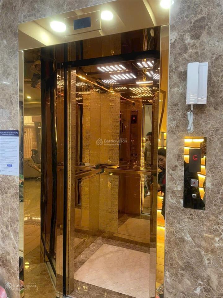 Đẳng cấp sống thượng lưu, biệt thự thang máy đường liên phường.