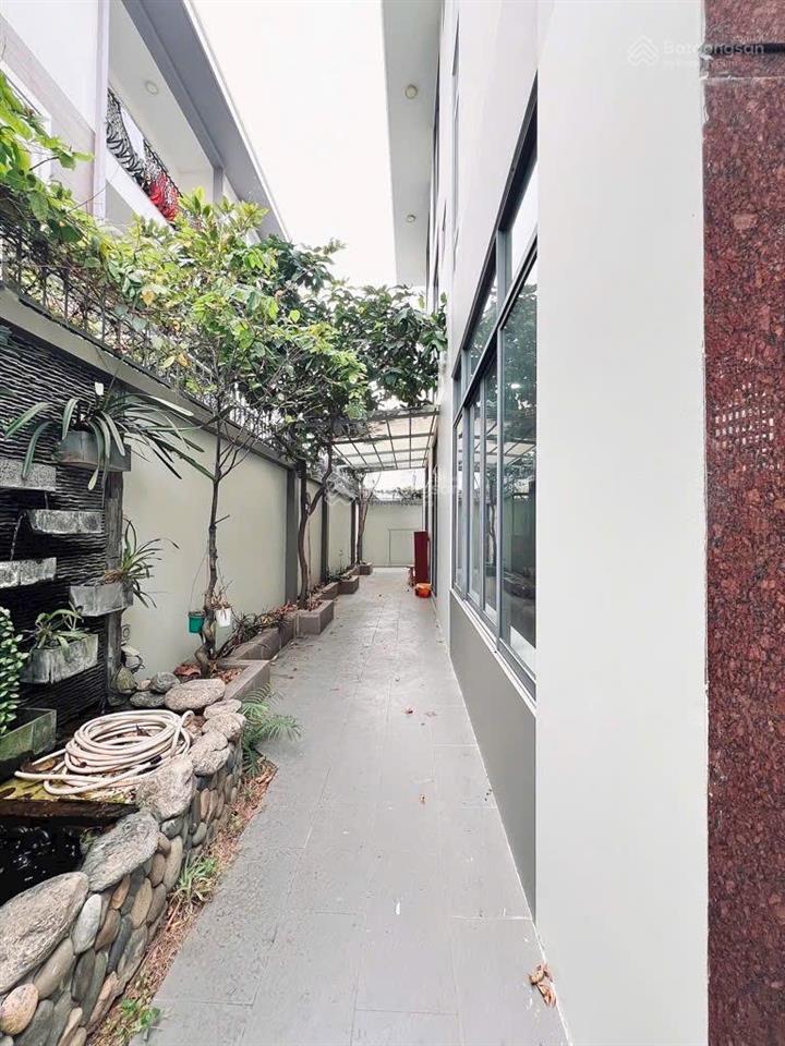 Đẳng cấp sống thượng lưu, biệt thự thang máy đường liên phường.