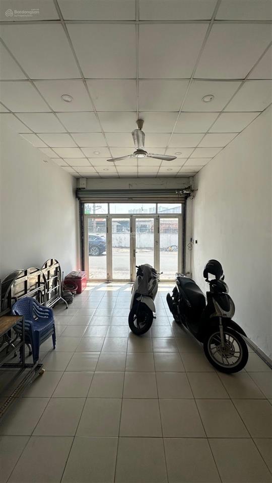Bán nhà mặt tiền đỗ xuân hợp 7,5x19,3 nhà 2 tầng giá chỉ 13,5 tỷ