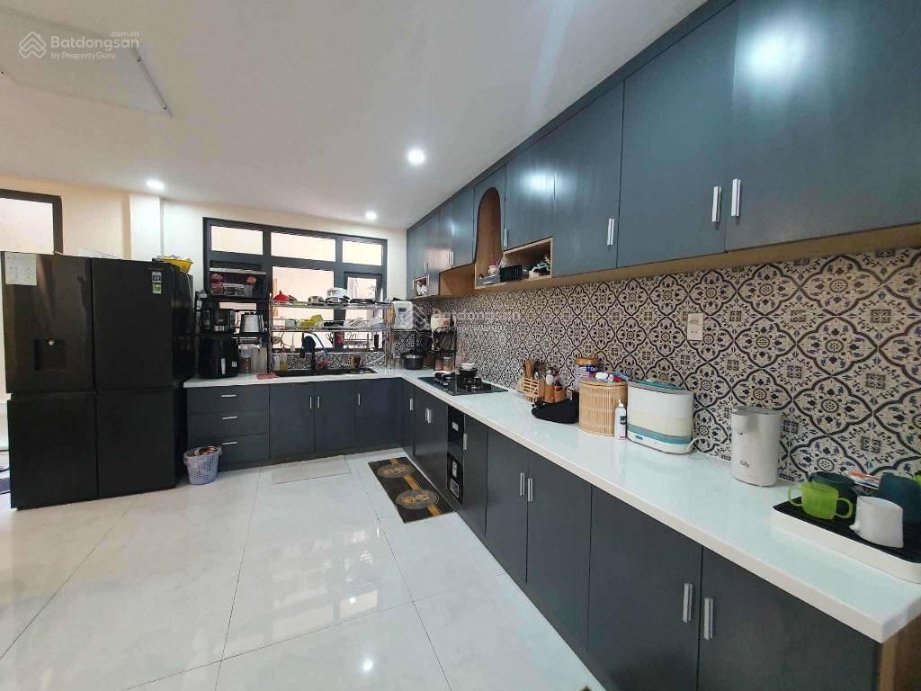 Biệt thự kiểu cổ  sân vườn cực chill ngay bình trưng đông, quận 2