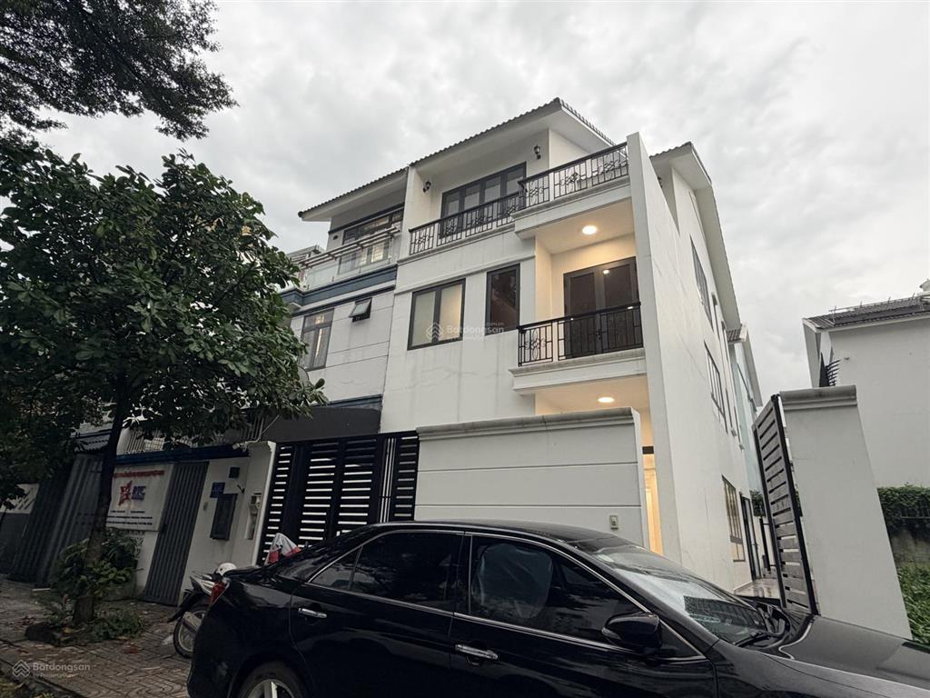 Cho thuê biệt thự mới 3 tầng kdc khang an