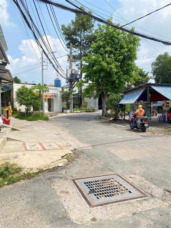 Bán nhà góc 2 mặt tiền đường 10, phường tăng nhơn phú b, quận 9, giảm sâu 1,5 tỷ, còn 8 tỷ