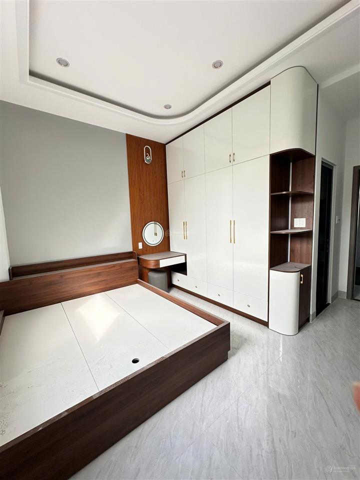 Bán nhà đẹp 3 lầu có thang máy p. tăng nhơn phú a, quận 9  xem nhà là chốt, không lo về giá