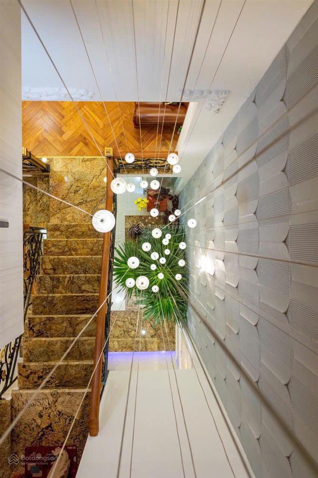Bán nhà phố 1 sẹc đường nhựa 10m lê văn việt  khu v.i.p quận 9, giá chỉ hơn 8 tỷ, đầy đủ tiện ích