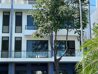 Chính chủ gửi bán căn nhà phố 5x20 view công viên ven sông đường qh 20m giá chỉ 8.3tỷ  0938 051 ***