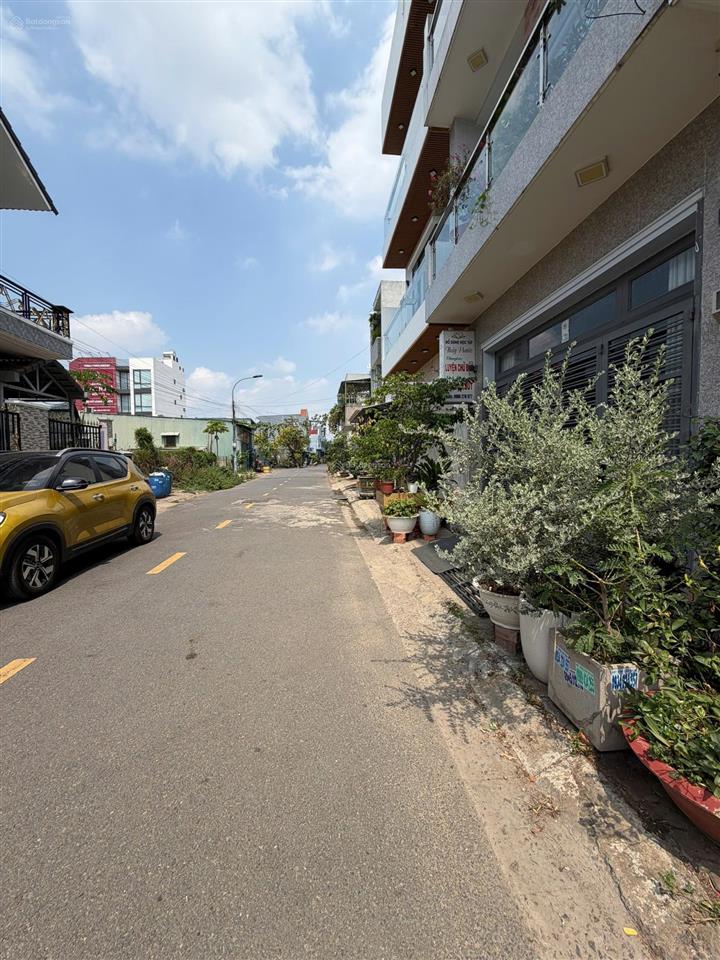 Cần cho thuê kho 200m ngay dự án đông tăng long, có điện 3 pha, giá 15tr/tháng, hợp đồng lâu dài