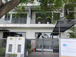 Bán nhà mặt phố khu đô thị đông tăng long diện tích 100m đường trước nhà 20m sạch đẹp giá chỉ 7,8tr