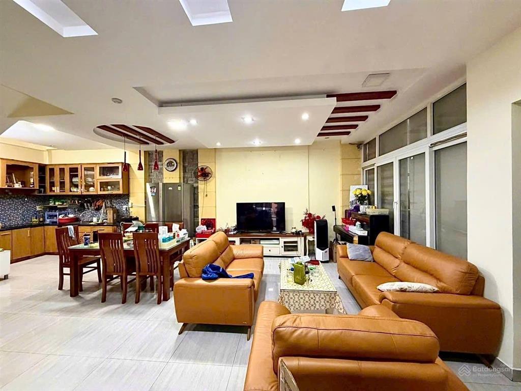 Bán nhà cộng hòa, thăng long hẻm 5m chuẩn xe hơi vào nhà, 73m2(5x11m) nở hậu 9m, 3 tầng. chỉ 12 tỷ