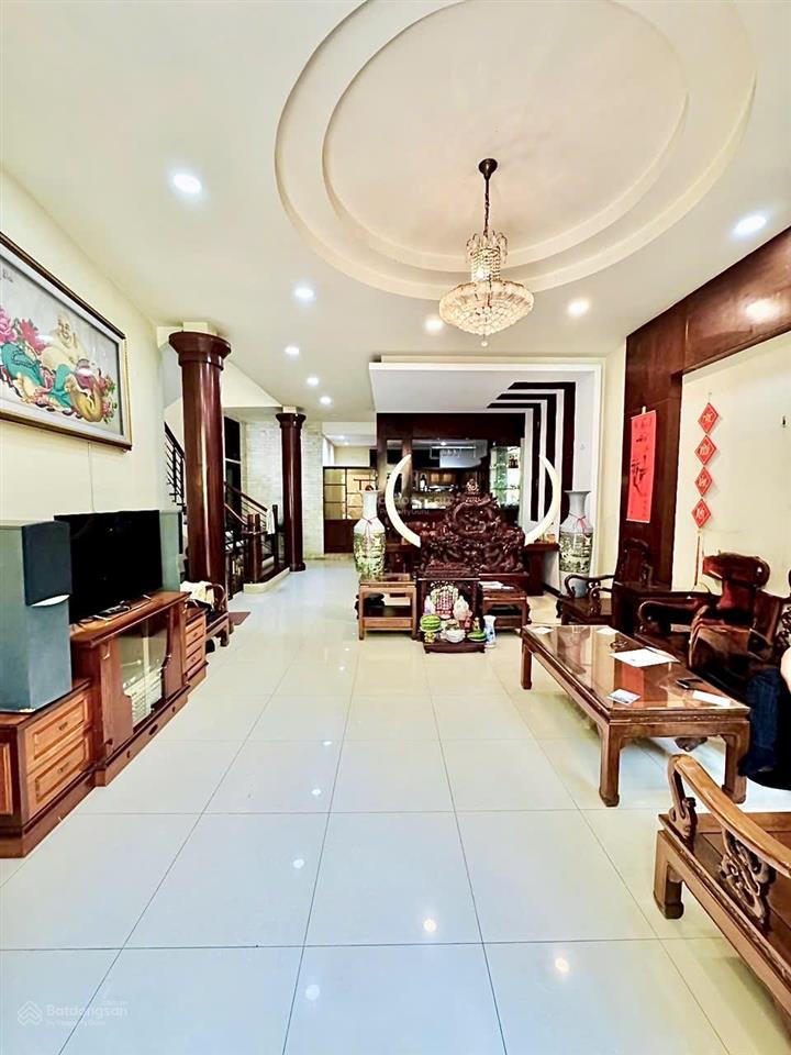 Bán biệt thự vip thoại ngọc hầu, 150m2 (8x19m), 3 tầng, đường 10m, gần big c phú thạnh, chỉ 22.5 tỷ