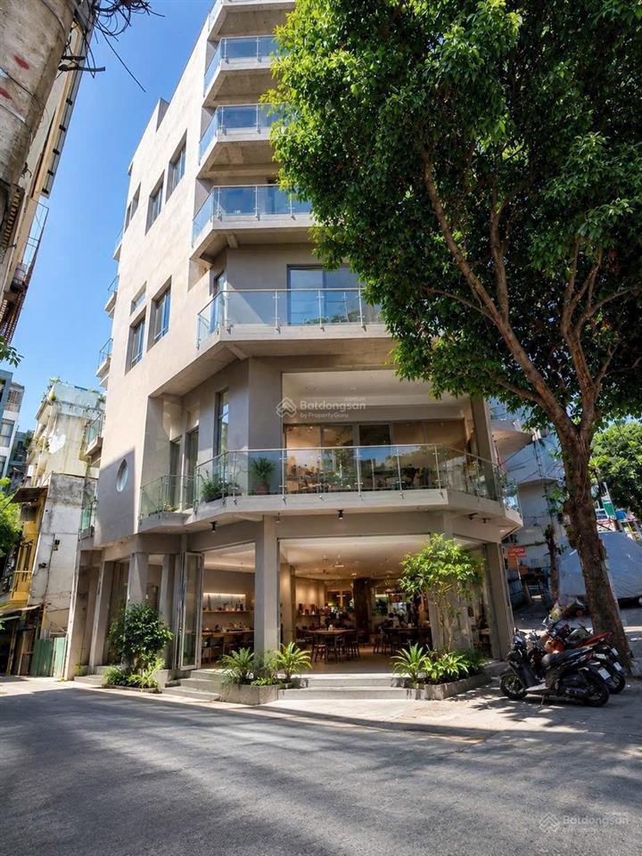 Cần bán nhà mặt tiền sân bay tân sơn nhất lô góc 90m2(5.4x16.5m), 7tầng thang máy mới. giá 27.5tỷ