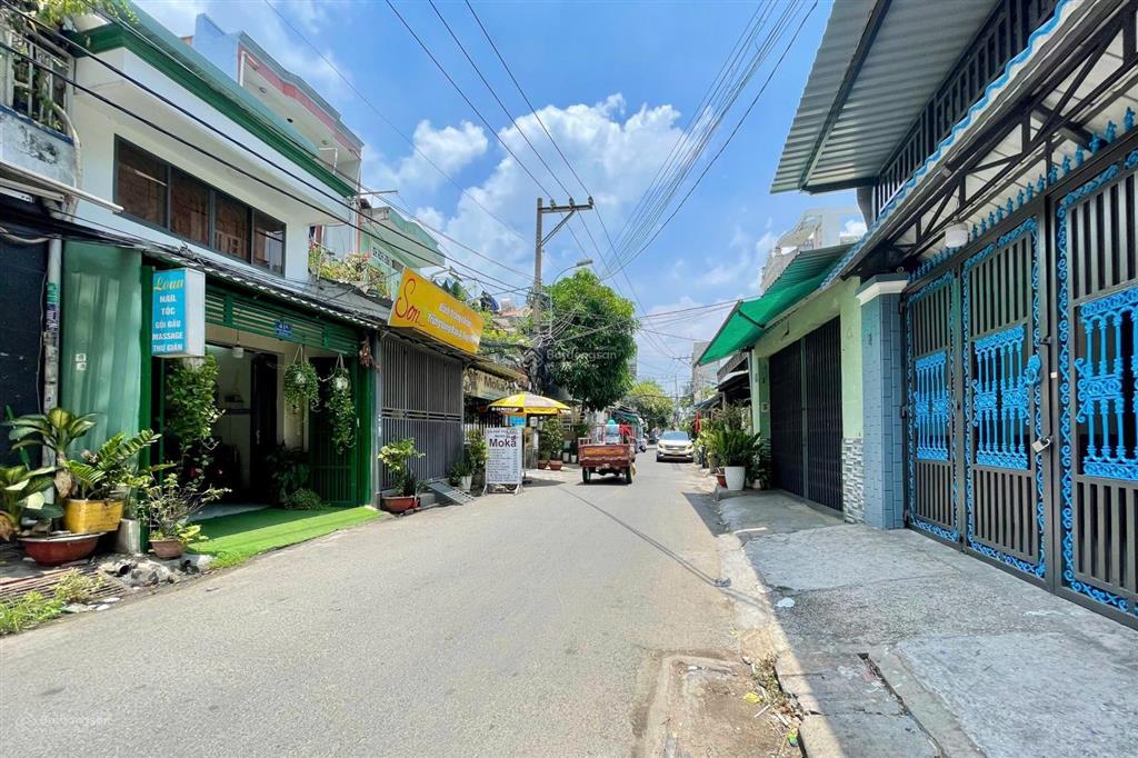 Ngộp bank bán gấp đất trịnh đình trọng 138m2 (4.5x27m) nở hậu 5.4m hẻm xe tải. giá tốt chỉ 10.3 tỷ
