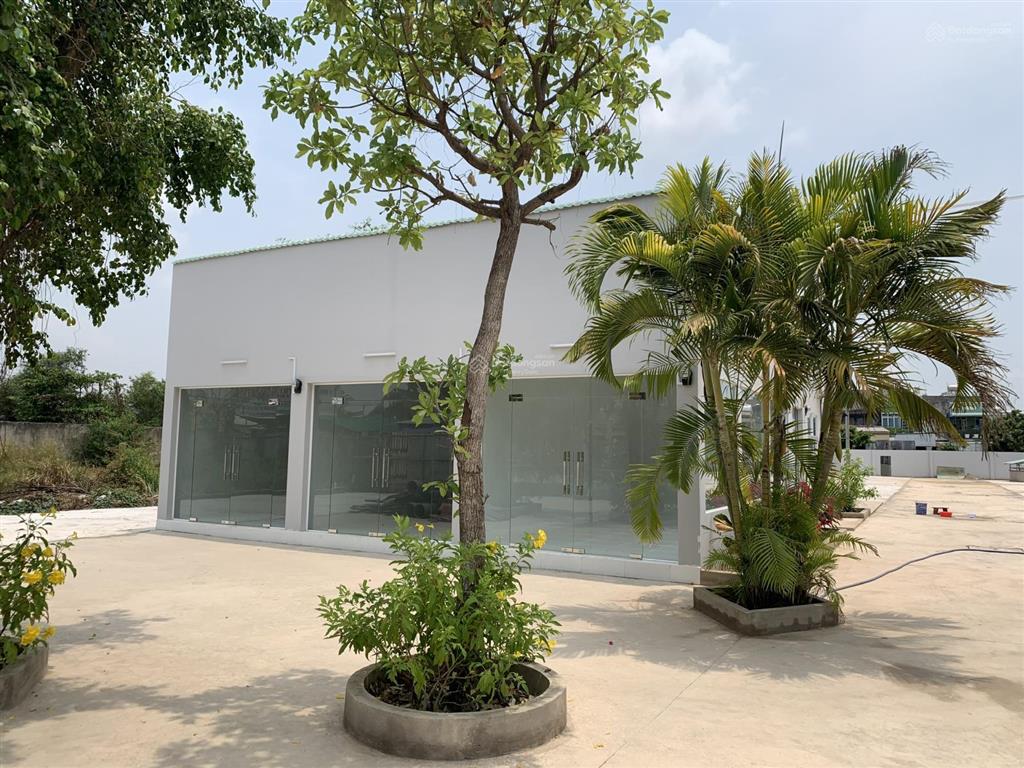 Bán nhà 2600m2 mặt tiền đường trường lưu, p. long trường q.9 cũ giá 45 triệu/m2