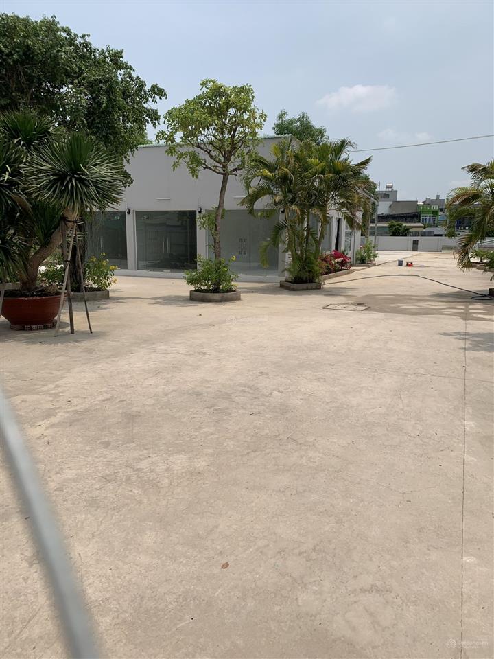 Bán nhà 2600m2 mặt tiền đường trường lưu, p. long trường q.9 cũ giá 45 triệu/m2