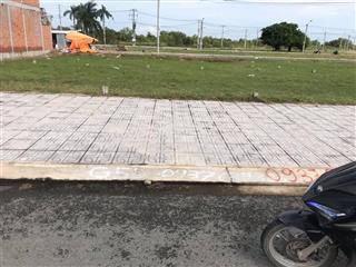 Cần bán gấp lô đất giá cực rẻ 61m2, đường số 8 nhựa 20m, ngay chợ long phước, thổ cư 100% sổ riêng