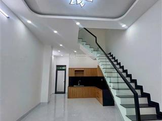 Nhà giá tốt, mới xây 3 tầng, ngay trung tâm, gần chợ long trường quận 9, đường oto, sổ riêng