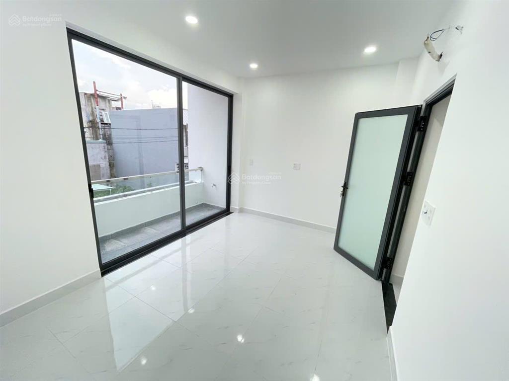 Chính chủ giảm giá bán nhà mới xây 3 tầng, gần vinhomes grand park quận 9, sổ riêng, đường nhựa 9m