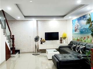 Nhà 1 trệt 2 lầu , hẻm 5 mét thông, gần ngã ba mỹ thành, lê văn việt