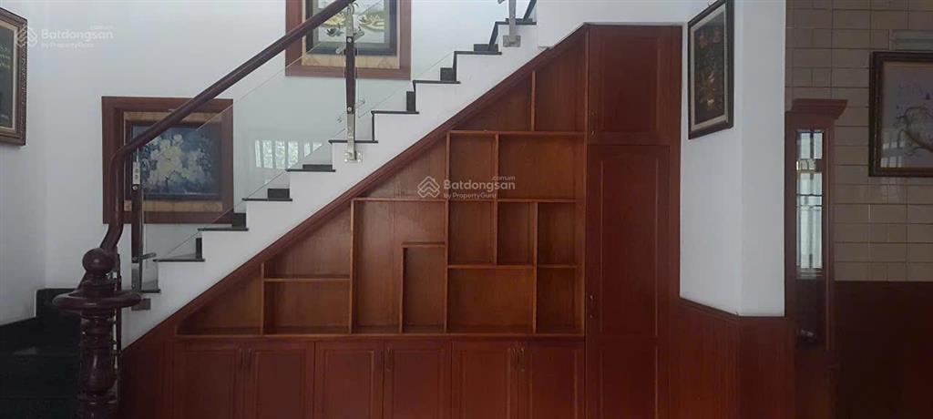 Biệt thự song lập, sổ hồng, sân rộng. cập nhật 14/7.