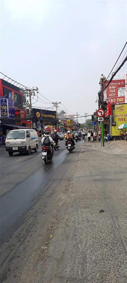 Bán tòa nhà căn hộ dịch vụ, thu nhập 190tr/tháng.