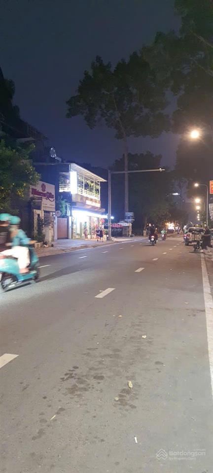 Bán nhà 3 lầu mặt tiền đường trần phú, sổ hồng. cập nhật 06/8