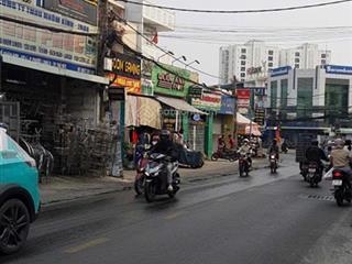 Cho thuê tòa nhà có thang máy. cập nhật 29/9